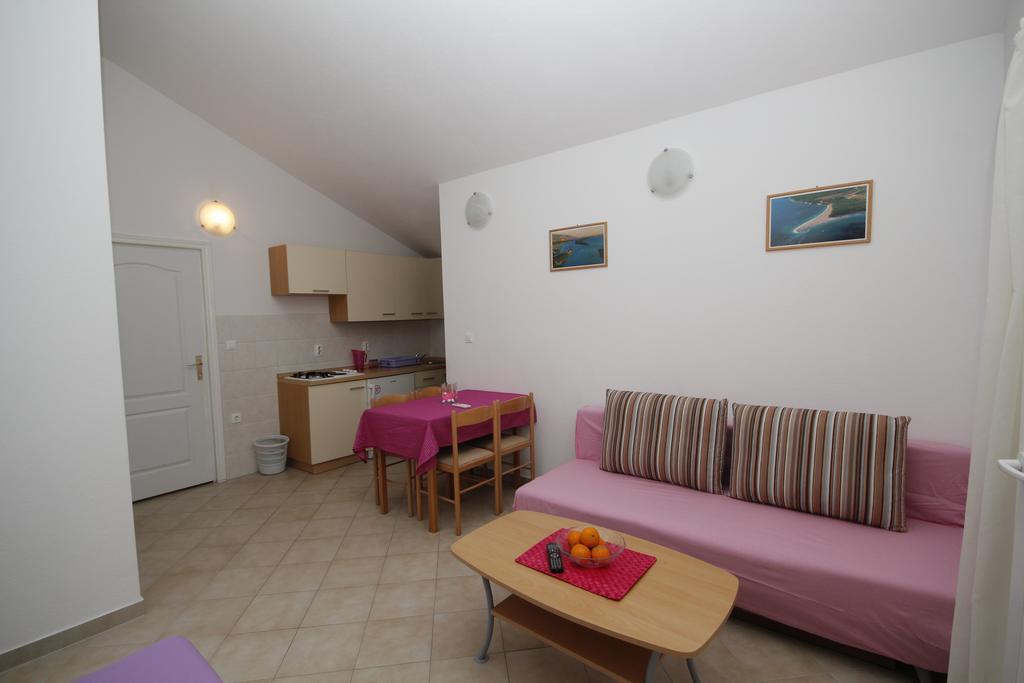 Apartments Adriatika Макарска Номер фото