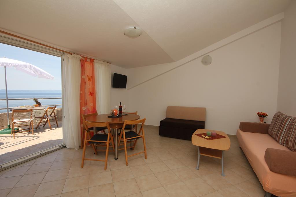 Apartments Adriatika Макарска Номер фото