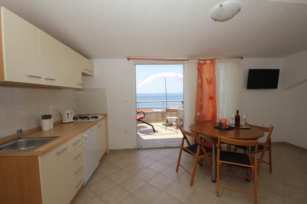 Apartments Adriatika Макарска Номер фото