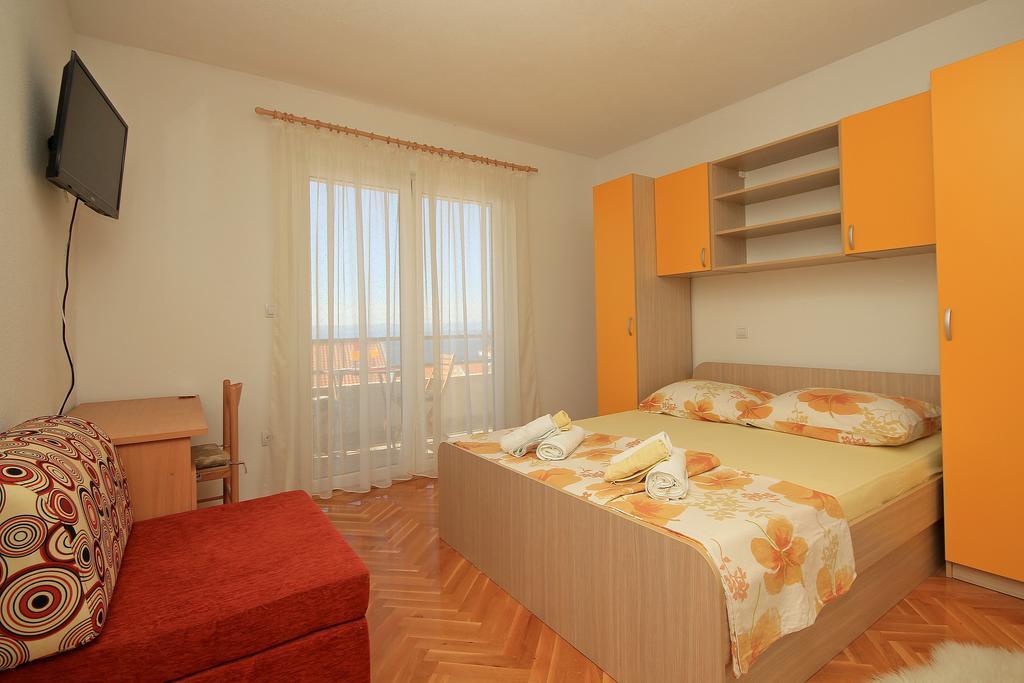 Apartments Adriatika Макарска Экстерьер фото