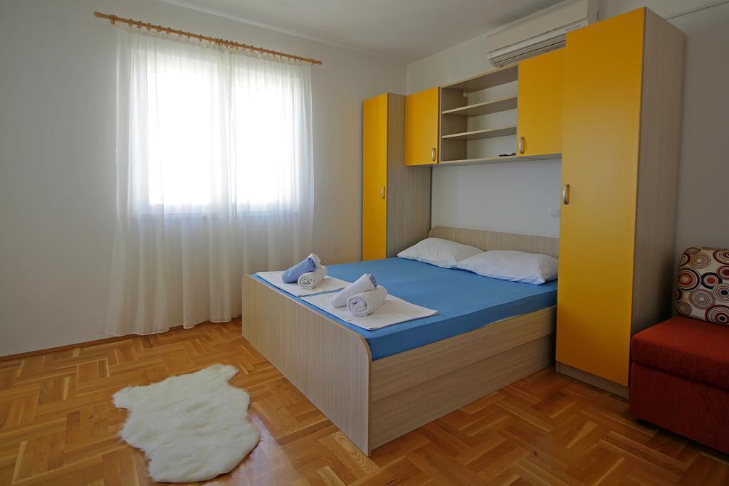 Apartments Adriatika Макарска Экстерьер фото
