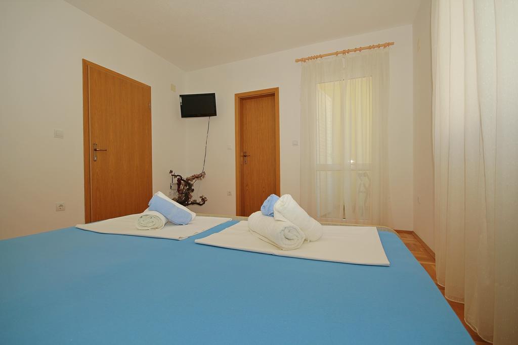 Apartments Adriatika Макарска Экстерьер фото